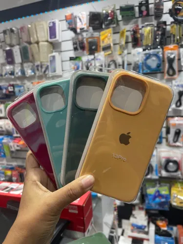 Capas de Celular iPhones Diversos Modelos 7 8 11 12 13 14 15 - Cores Variadas