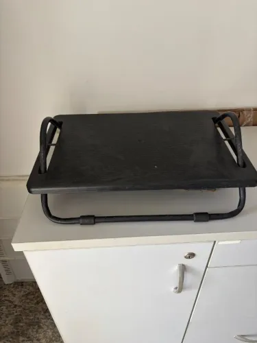 Apoio ergonômico para os pés