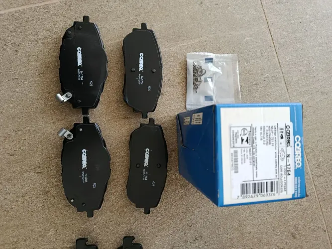 Pastilhas de freio/bucha estabilizadora/lâmpada super branca 