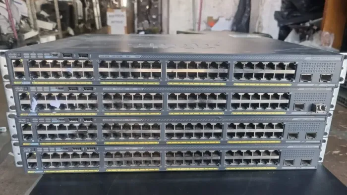 Switch Cisco Catalyst 2960x 48fpd-l 48Portas Gigabit PoE+ 740W 2x10G