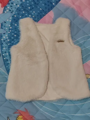 Colete de pelúcia branco infantil