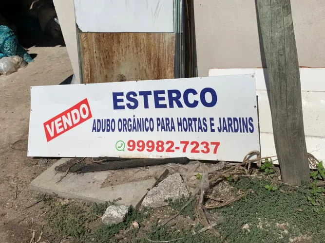 ESTERCO ORGÂNICO PARA HORTAS E JARDINS