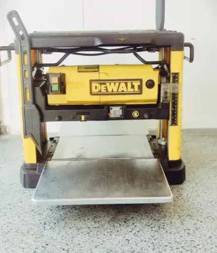 Plaina desengrosso dewalt