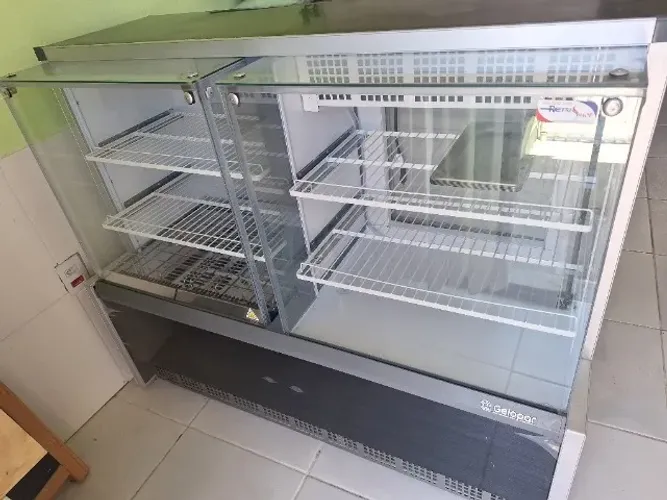 Balcão Quente/Frio Gelopar GQEA Vidro Reto - 125x140x76 cm