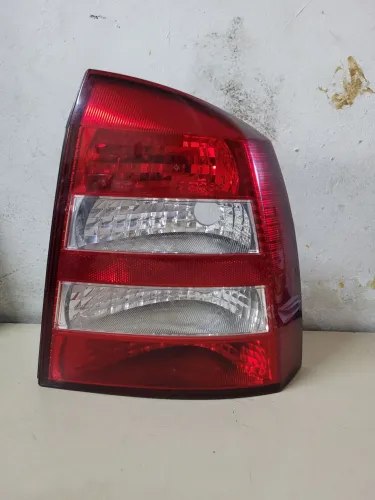 Lanterna Traseira Astra Hatch 2000 a 2011