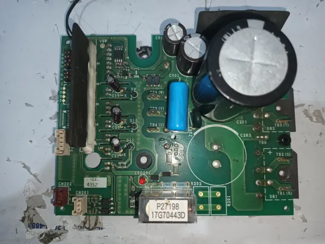 PLACA HITACHI (17G70443D) - VRF