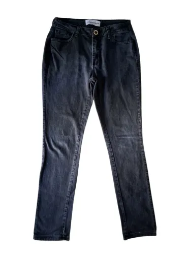 Calça jeans preta reta Simulassão