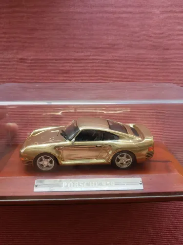 Escassa Miniatura Porsche 959 Dourada