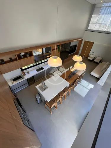 Casa em condomínio à venda com 3 quartos, sendo 3 suítes - 360² - Jardim Sul - Uberlândia/