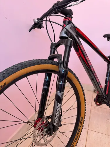 Bicicleta First Feminina Tamanho 15