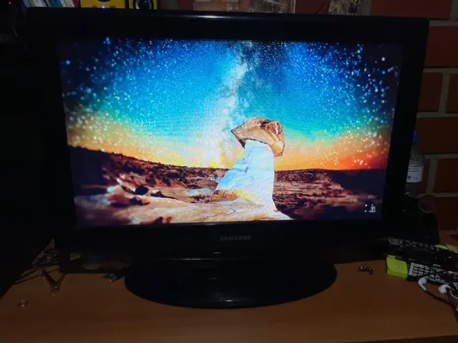 TV Monitor Samsung 26" Polegadas - LN26A330J1