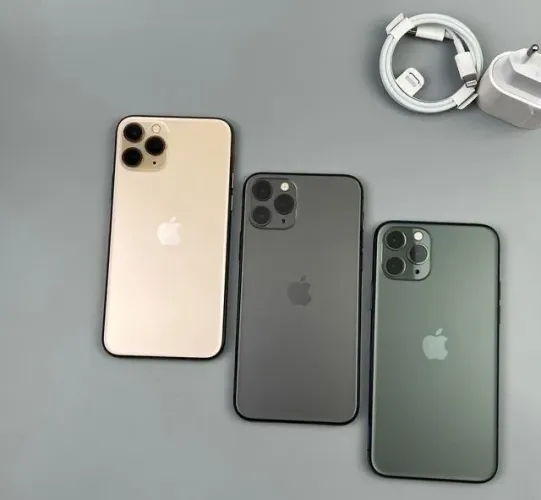 iPhone 11 Pro Max 64 gb semi novos