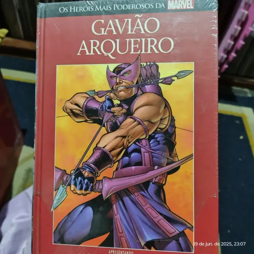 Capa Vermelha nr 9,HQ Gavião Arqueiro - Os Heróis Mais Poderosos da Marvel