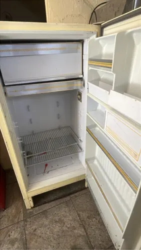 Geladeira RETRÔ - Damos 6 meses de garantia