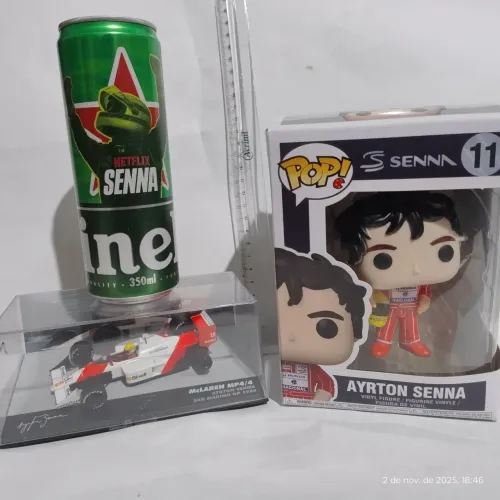 Coleção Senna, McLaren MP4, boneco + latinha Promo Heineken.