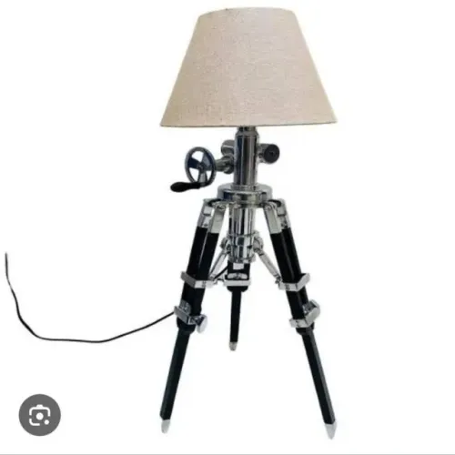 Abajur Tripé Náutico de Luxo