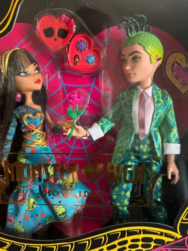 Monster High howliday Cleo E Deuce 