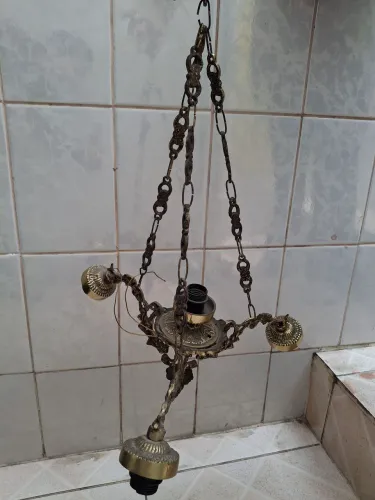 Lustre Antigo em Metal Dourado