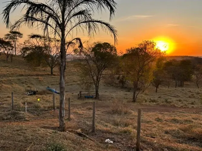 Seu Paraíso Particular: Chácara com Vistas Espetaculares em Taquaral!
