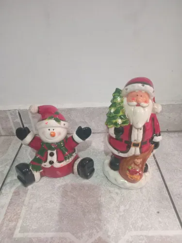 Papai Noel e boneco de neve de porcelana