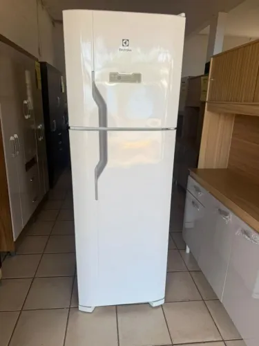Geladeira fross free semi nova entrego barato hoje