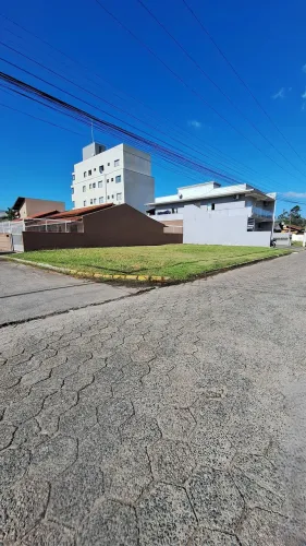 Terreno de Esquina em Piçarras 264m² em Localização Privilegiada