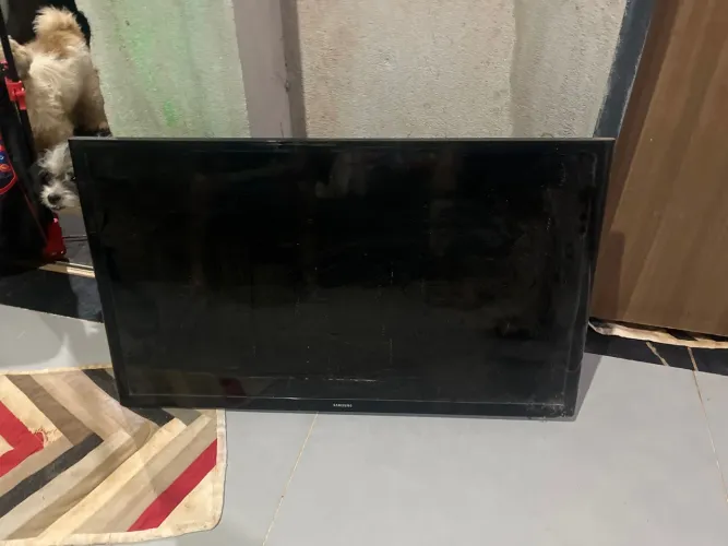 Vendo tv Samsung para RETIRAR PEÇAS