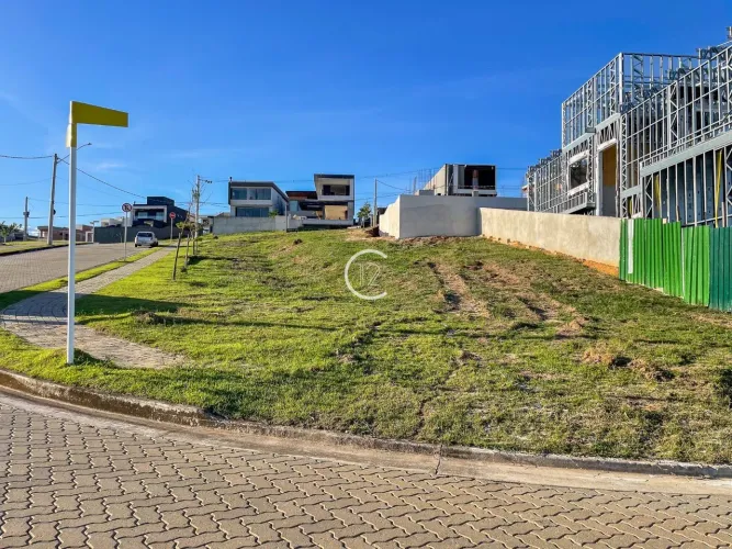 Terreno de esquina à venda, 424 m² por R$ 960.000 - Urbanova - São José dos Campos/SP