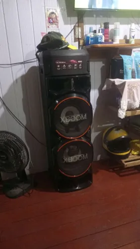 Vendo caixa de som lg 