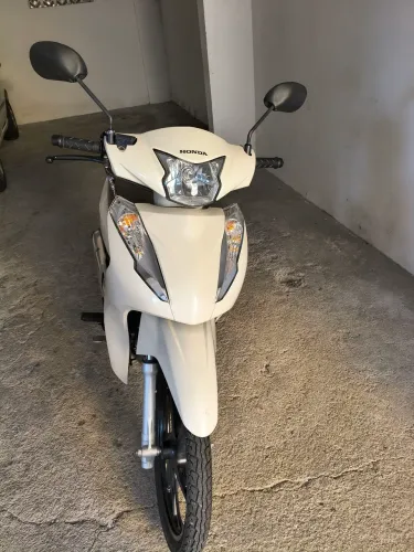 Honda Biz 125 Flex 2024 - Apenas 7.000 km - Segundo Dono