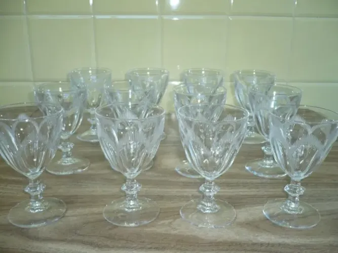 CONJUNTO DE TAÇAS DE CRISTAL - 12 PEÇAS