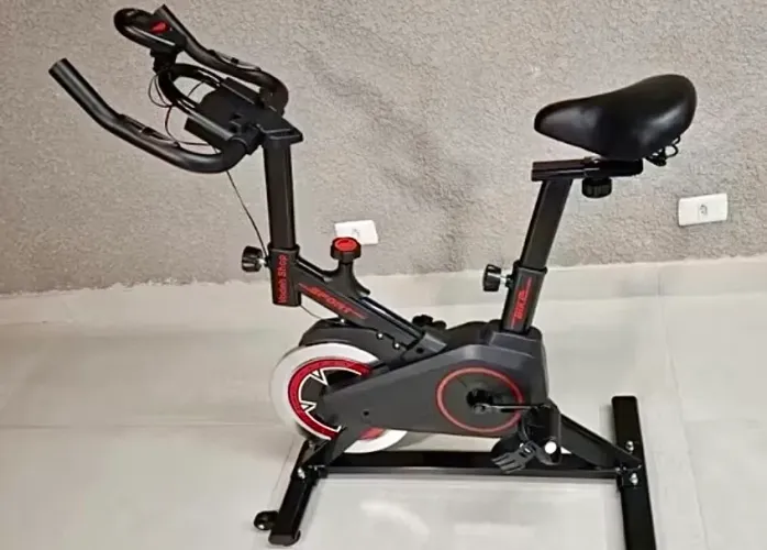 Bicicleta ergométrica nova