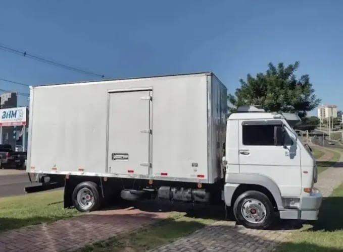 VOLKSWAGEN 8150 BAU ANO 2007