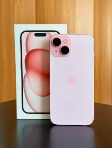 iPhone 15 Praticamente Novo!