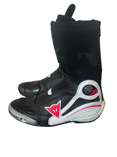 Bota axial edição limitada - Dainese - Nº 39 | de 3.999 por 2.500!
