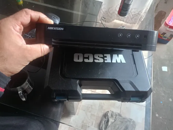 DVR hikvision 16 canais Full HD com HD de 1 terabyte (pega câmeras IP)