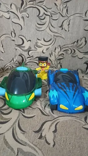2 carros PJ Mask motorizados