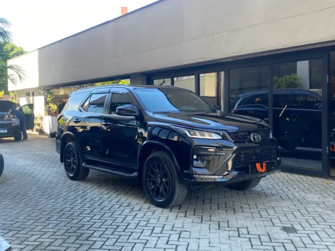 Toyota Hilux SW4 GRS 2.8 TB 4X4 Diesel Aut. 2022