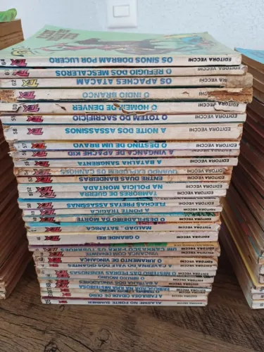 (item 110) Lote com 164 revistas TEX do n. 1 ao 164