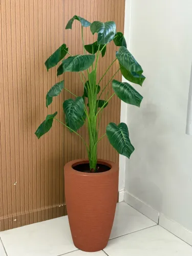 Planta artificial realista filondendro com vaso