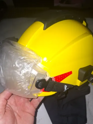 CAPACETE DE BOMBEIRO LIBUS TYTAN NEO - NOVO NA CAIXA