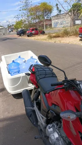 Vende-se bau branco novo