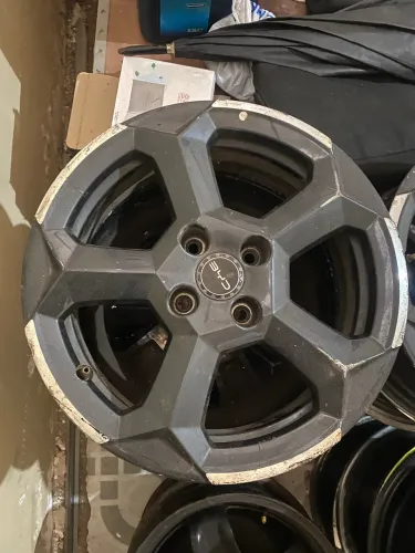 Roda BYD Dolphin Mini 