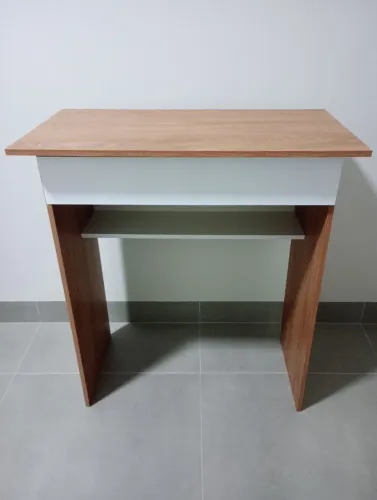 Escrivaninha 1 Gaveta