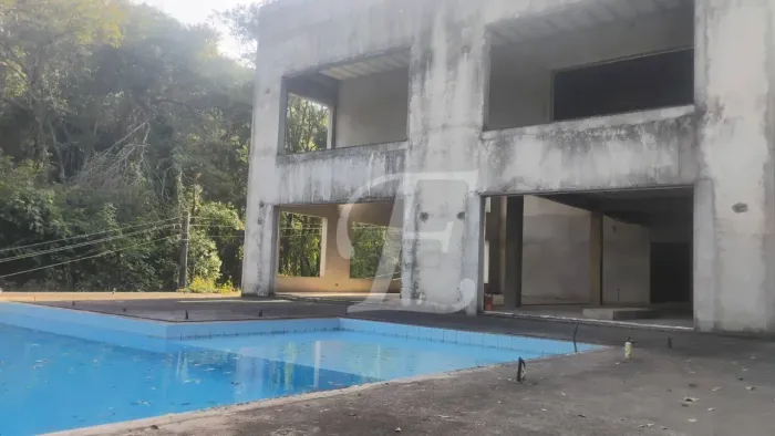 Casa com 4 dormitórios à venda, 680 m² por R$ 1.300.000,00 - Serra da Cantareira - Caieira