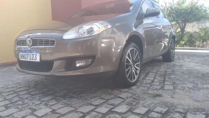 Fiat Bravo Absolute 1.8 Flex 16V 5P 2011