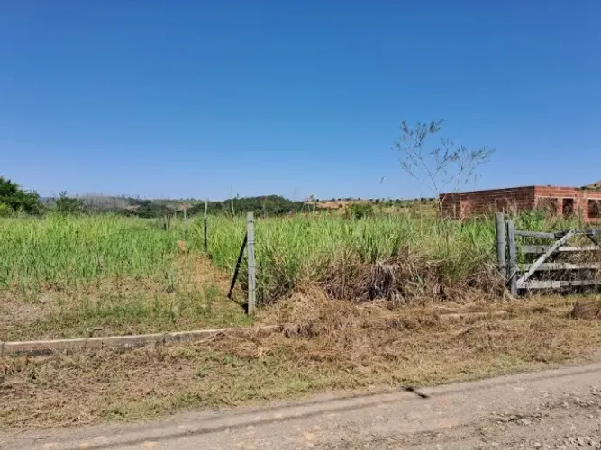 Vendo chácara no revés do Belém