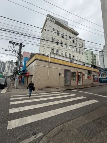Quarto Individual Centro 100m Ticen e mercado publico Florianopolis