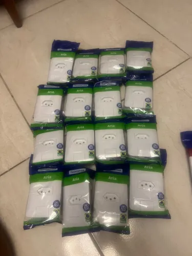Materiais elétricos novos