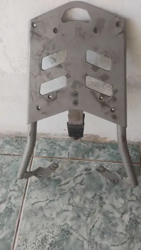 Vendo 2 suporte do baú nmax 100 rs cada 